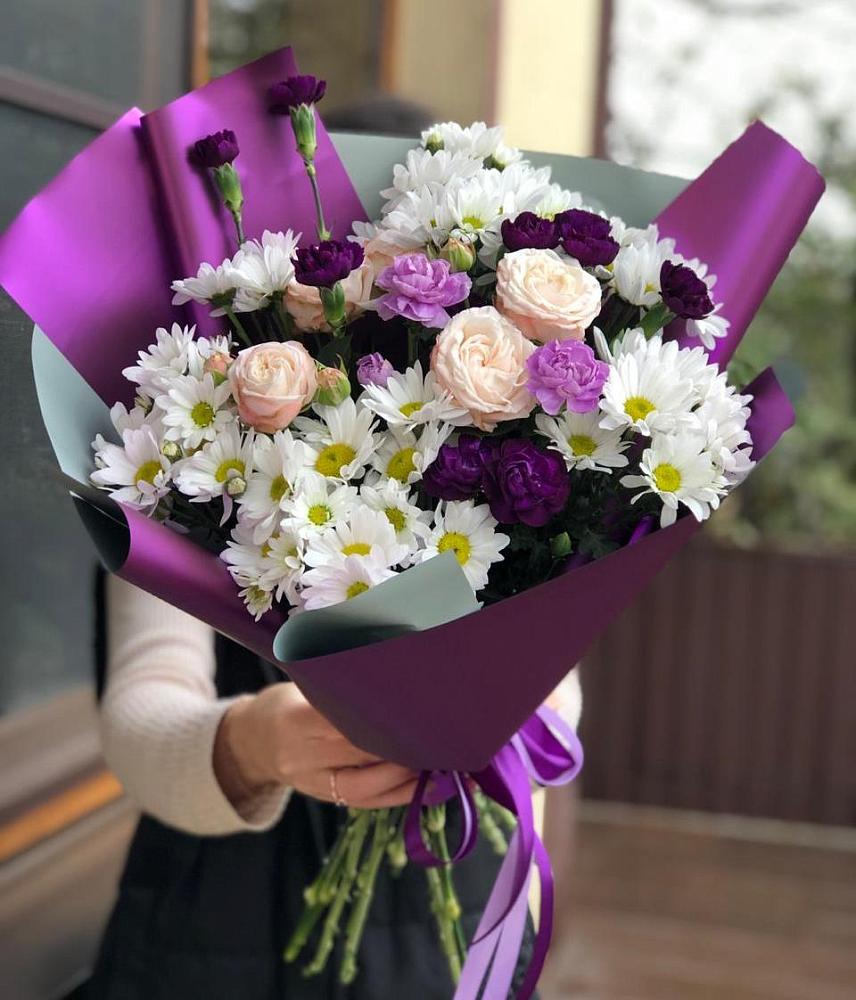 Букет цветов из: Хризантемы, Гвоздики и Розы в Кировский Курской области