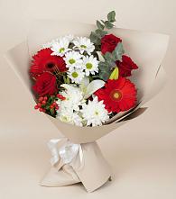 Букет цветов из:  Розы, Хризантемы, Герберы и Лилии в Кировский Курской области