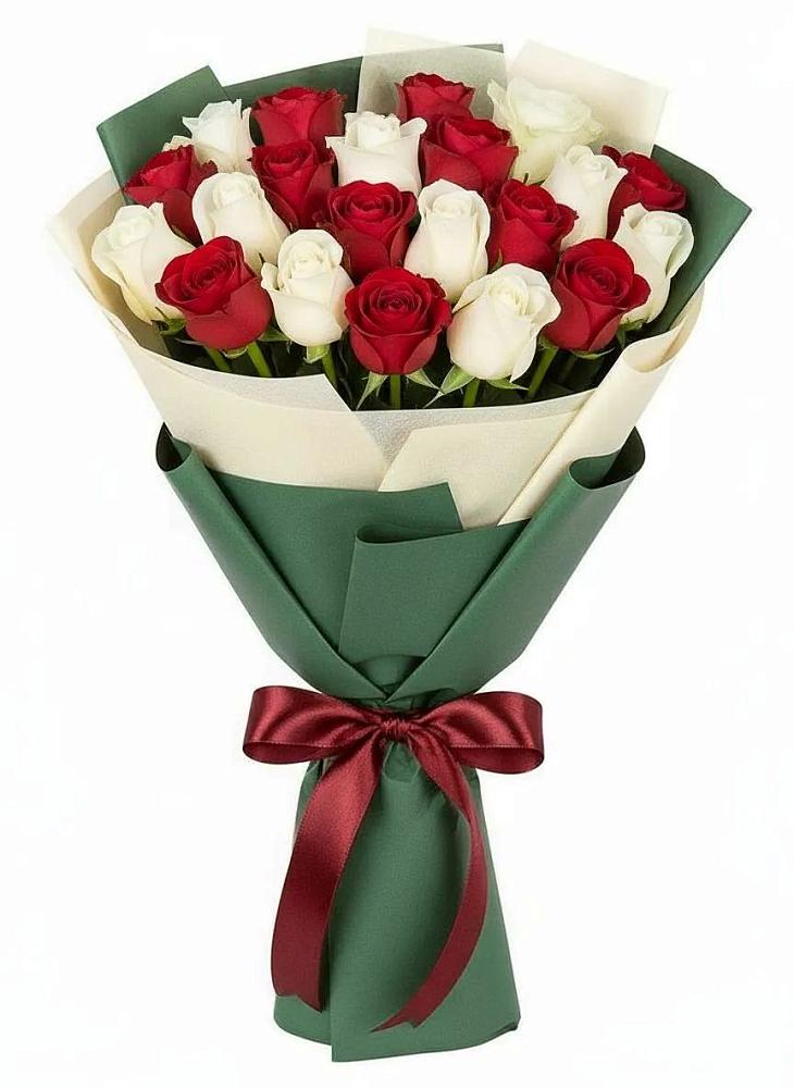 Букет Микс из красных и белых роз в Кировский Курской области
