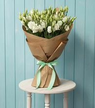 Букет цветов из:  Лизиантусы в Кировский Курской области