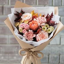 Букет цветов из:  Гвоздики, Хризантемы и Розы в Кировский Курской области