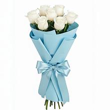 Букет 7 белых роз Проуд в Кировский Курской области