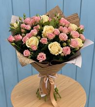 Букет цветов из:  Розы в Кировский Курской области