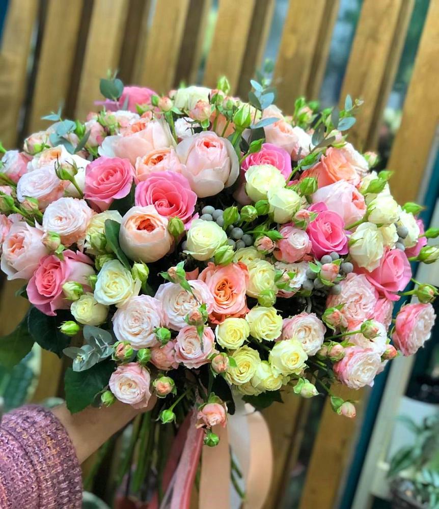 Букет цветов из: Розы в Кировский Курской области