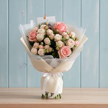 Букет цветов из:  Розы в Кировский Курской области