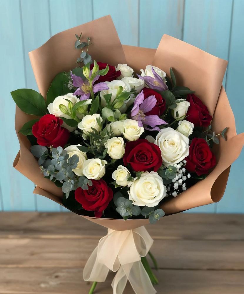 Букет цветов из: Розы и Альстромерии в Кировский Курской области